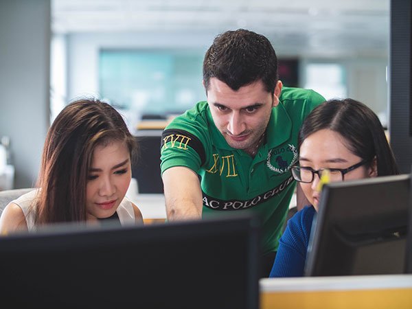 How to Choose the Right Software Development Company